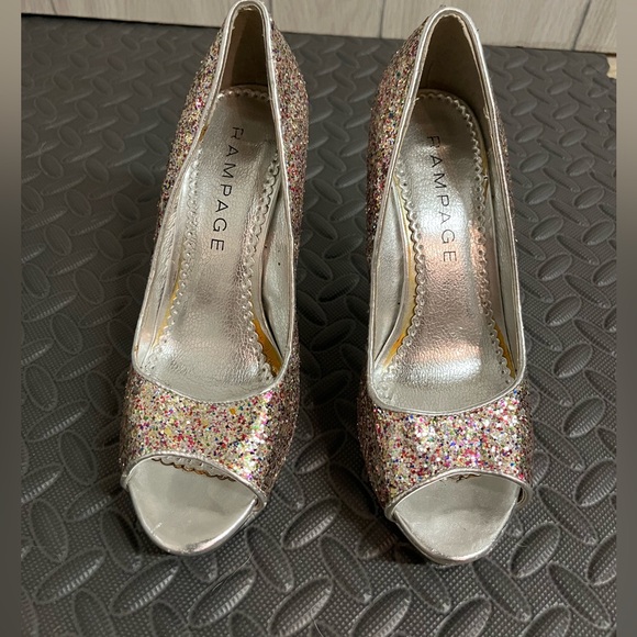 Glitter Heels - Picture 2 of 3